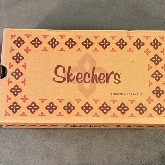 New Skechers Bright Blossom Cozy Campfire Floral Quilted Slipper Shoes Shoes NIB - Picture 4 of 7